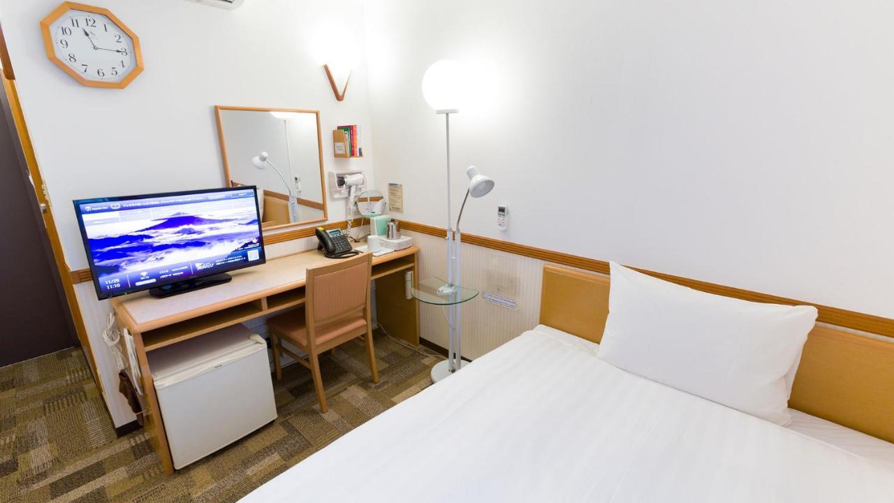 Toyoko Inn Kobe Sannomiya-Eki Higashi Экстерьер фото