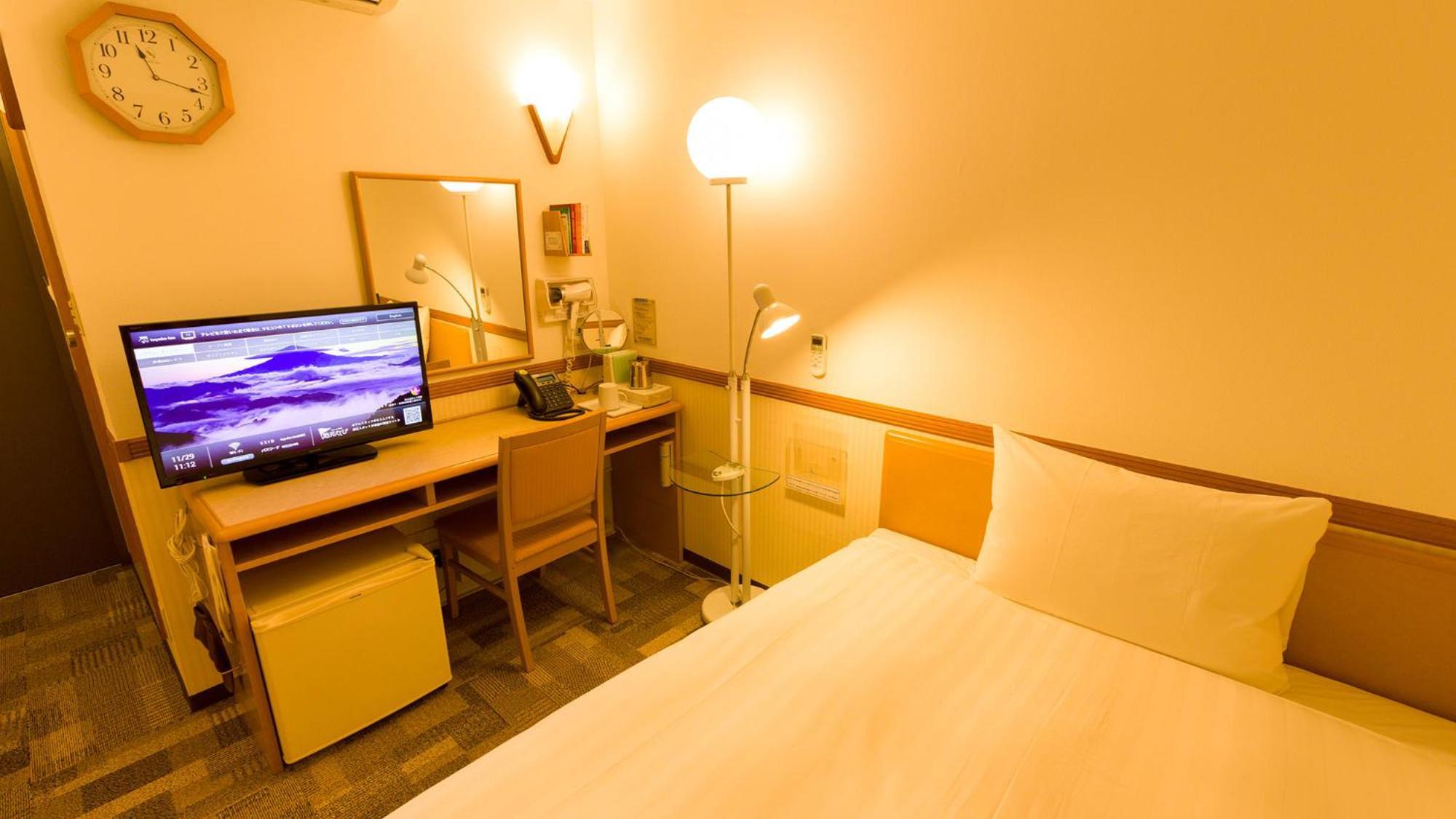 Toyoko Inn Kobe Sannomiya-Eki Higashi Номер фото