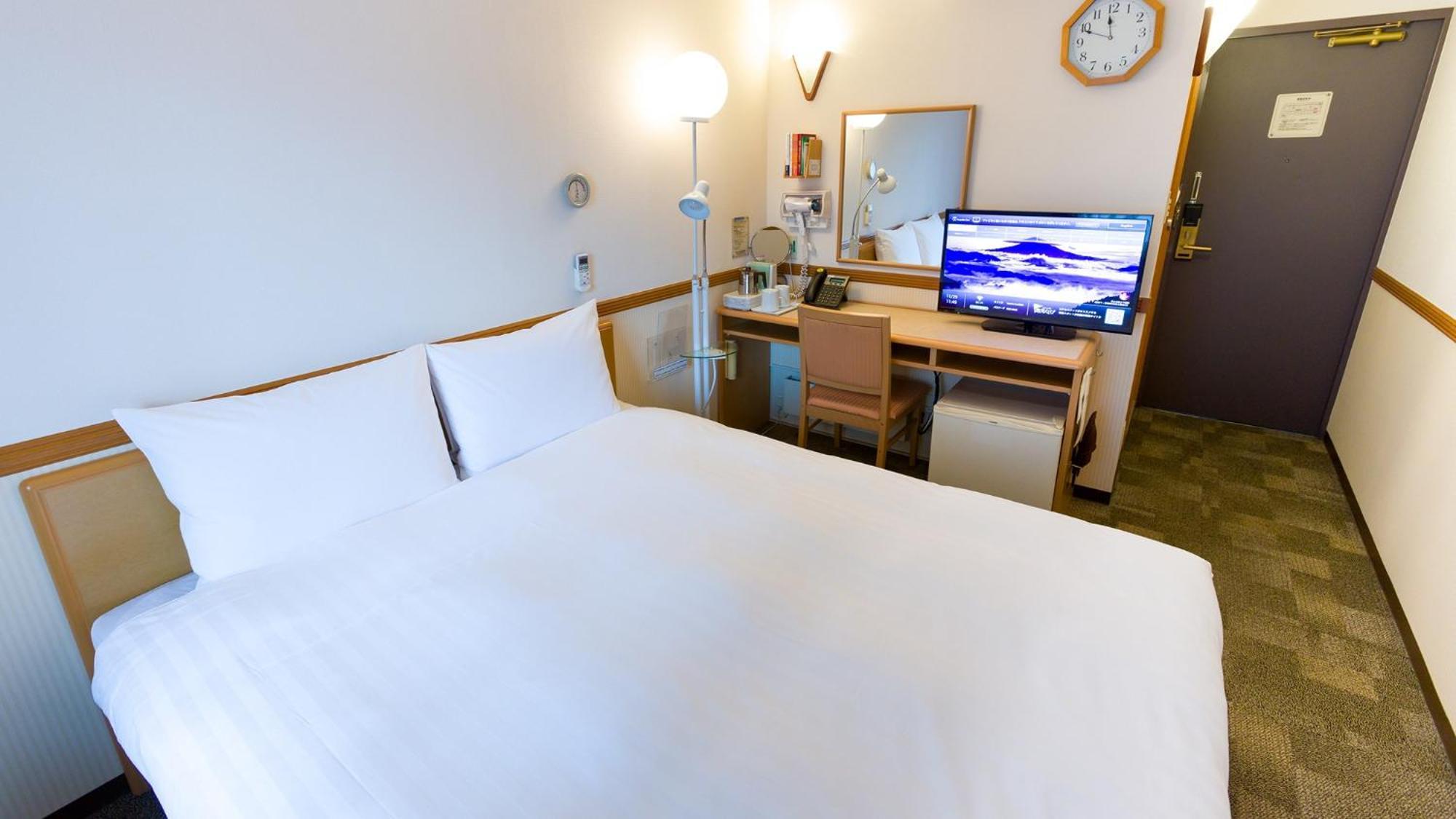 Toyoko Inn Kobe Sannomiya-Eki Higashi Номер фото