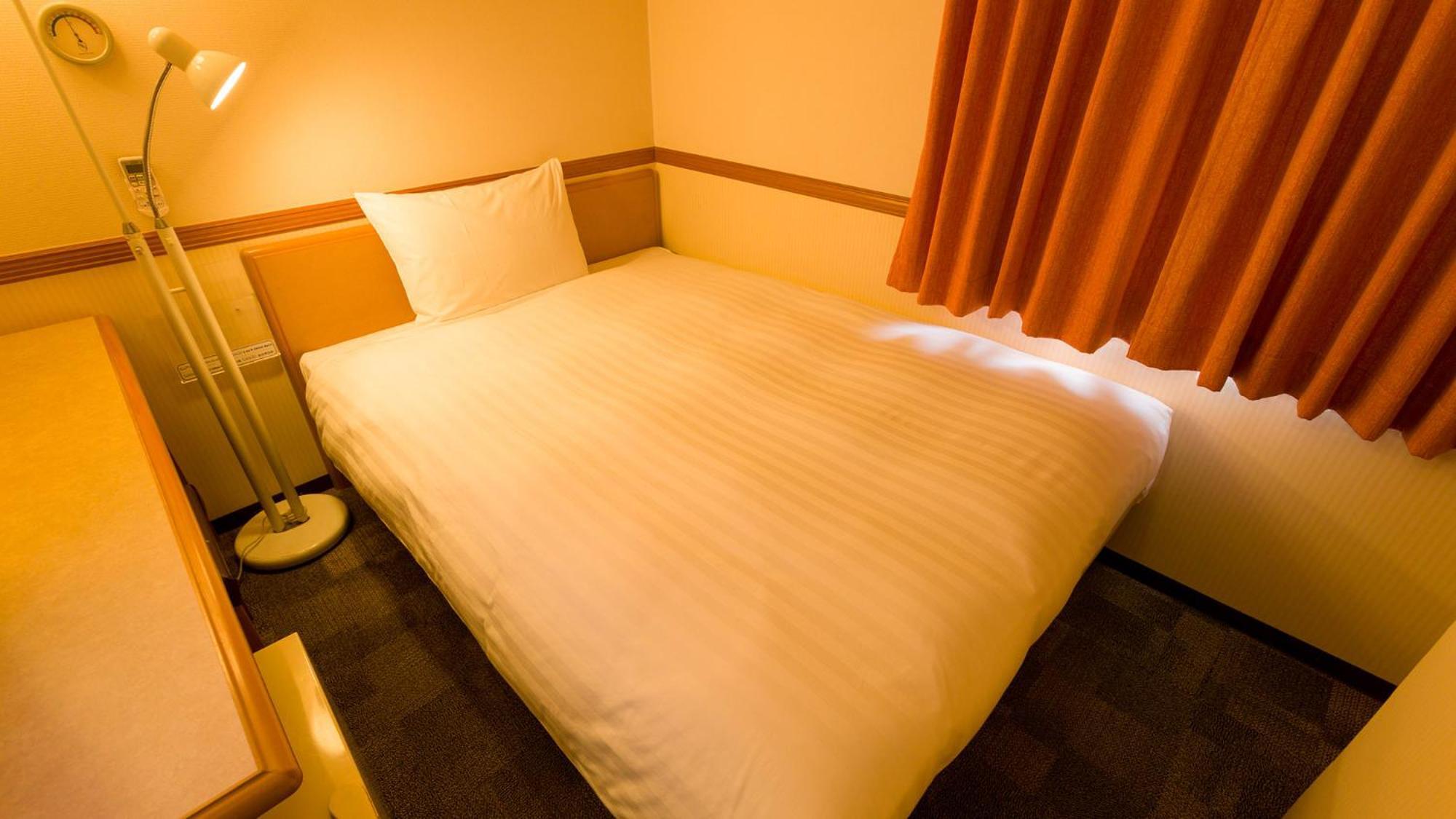 Toyoko Inn Kobe Sannomiya-Eki Higashi Номер фото