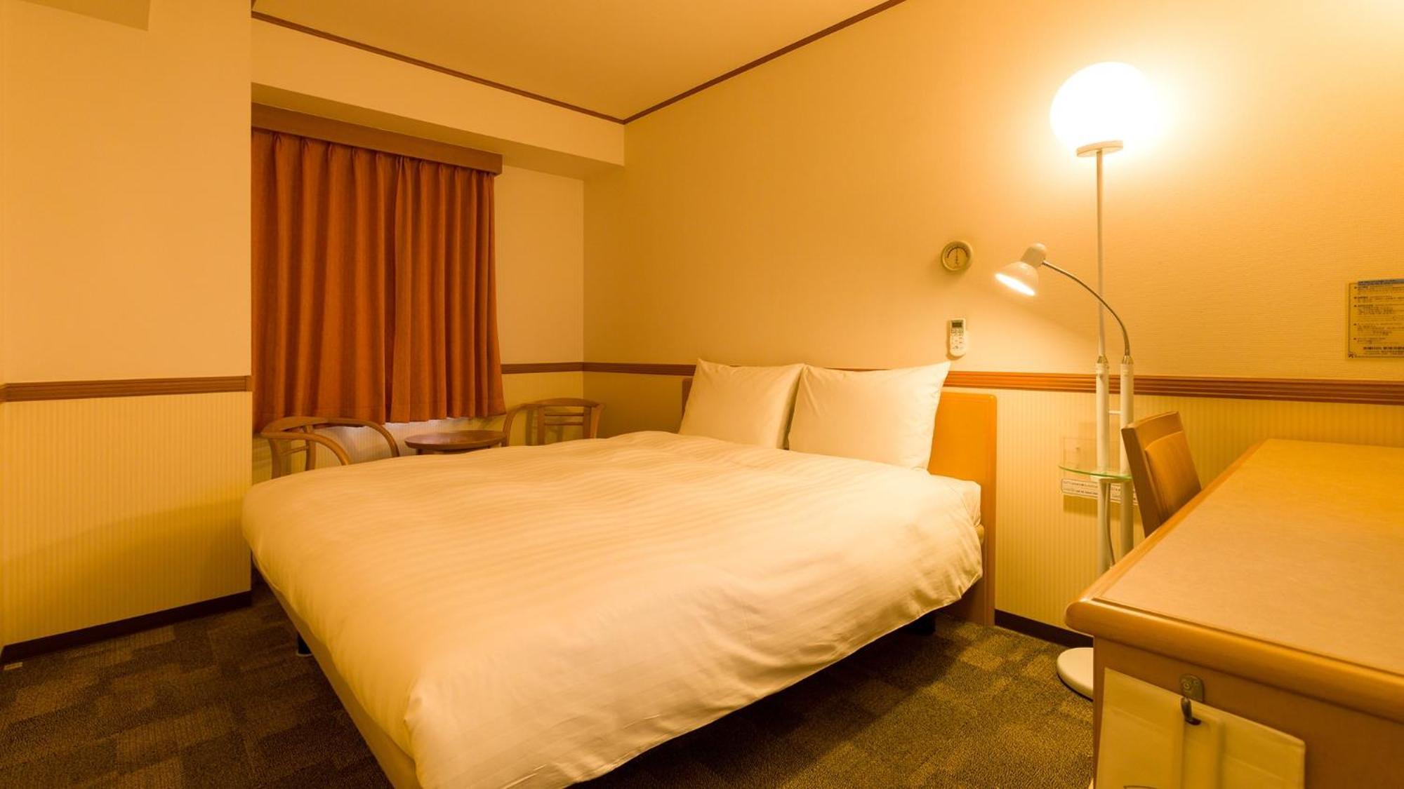 Toyoko Inn Kobe Sannomiya-Eki Higashi Номер фото